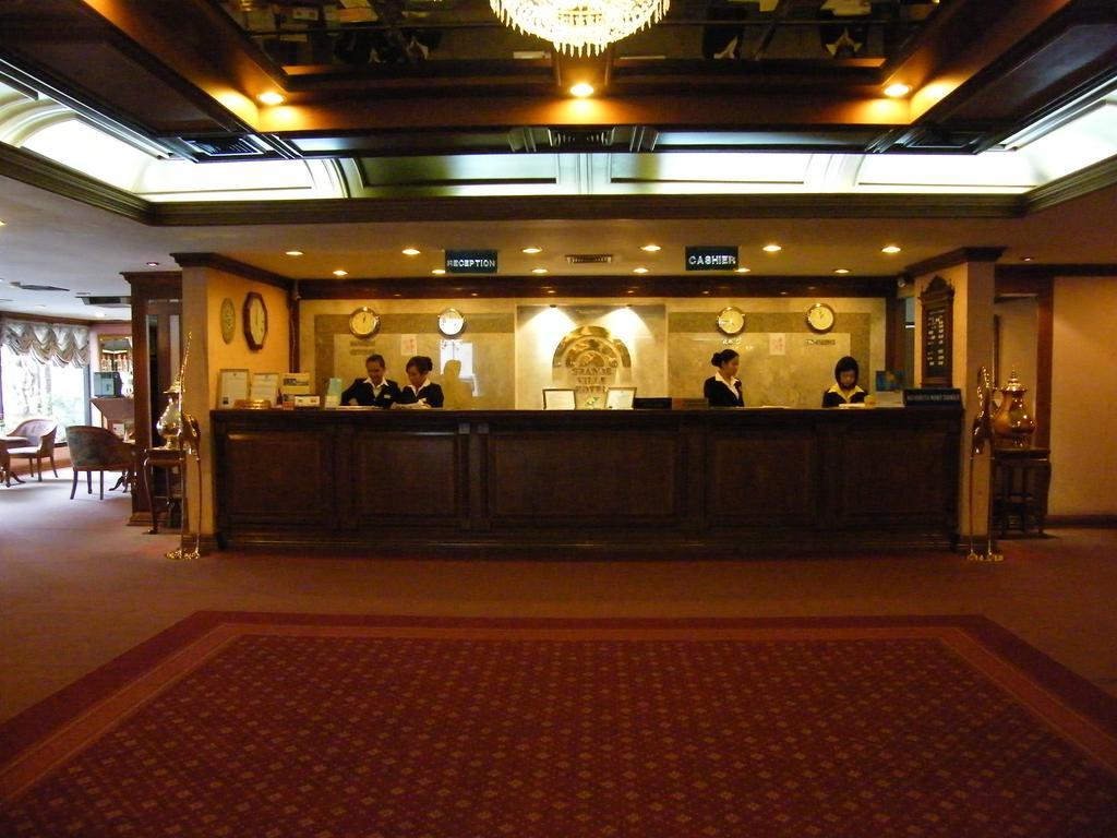 Grande Ville Hotel Bangkok Exterior photo