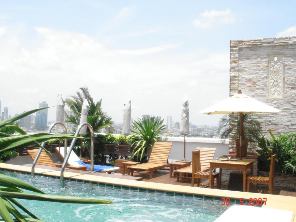 Grande Ville Hotel Bangkok Exterior photo